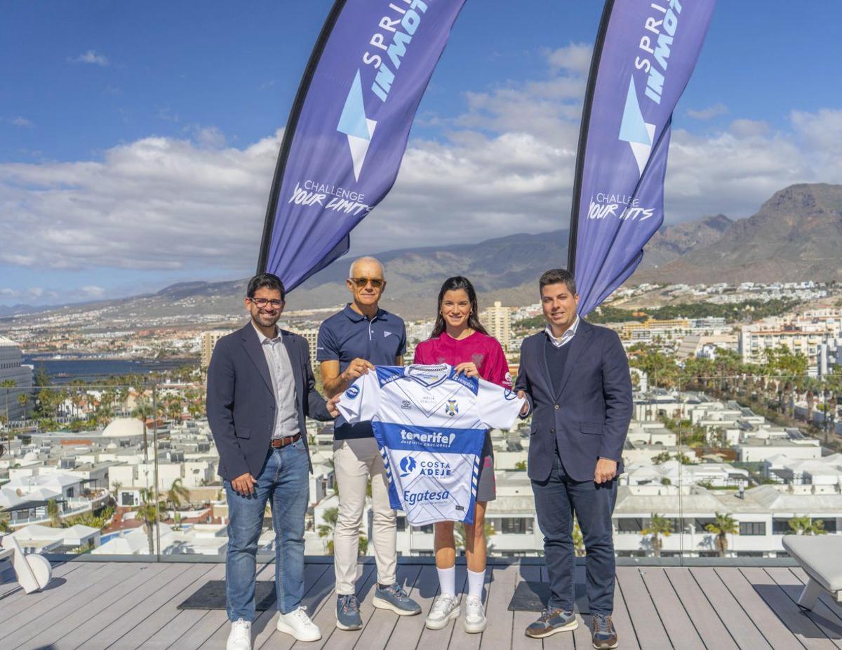 Las jugadoras del CD Tenerife Femenino, ejemplo de talento, esfuerzo y compromiso con el deporte femenino | ED/LOT