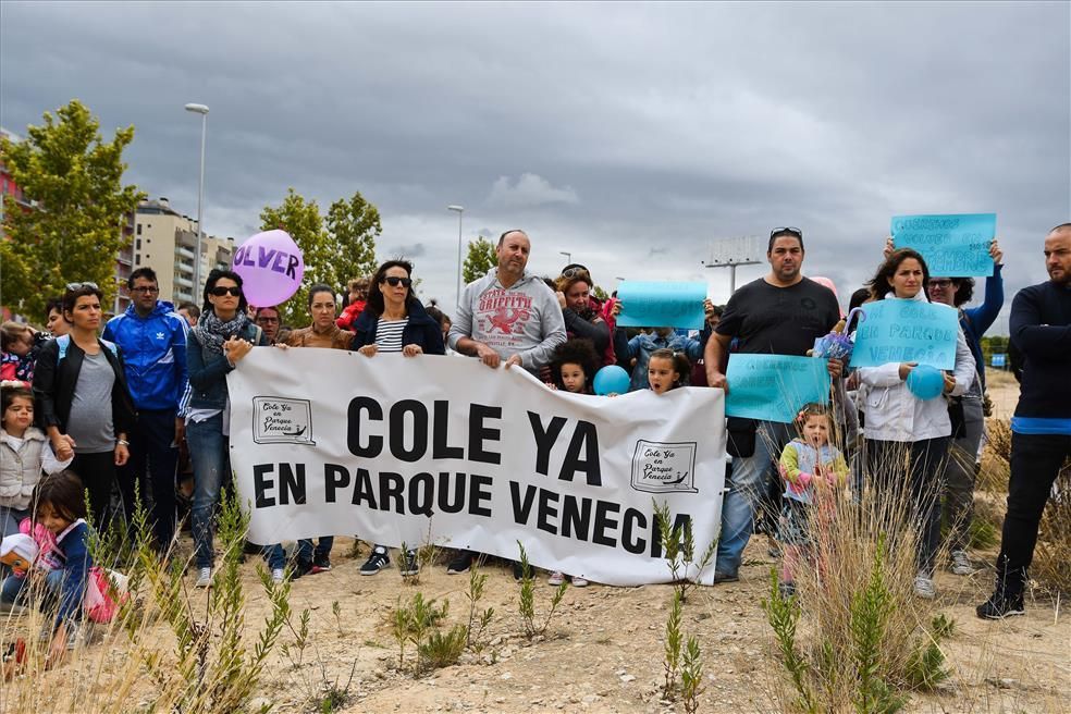 Protesta por el retraso del colegio de Parque Venecia