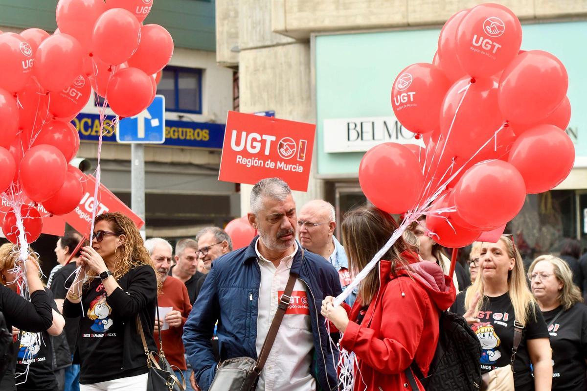 Todas las imágenes de la Manifestación por el Día del Trabajador en Murcia 2026