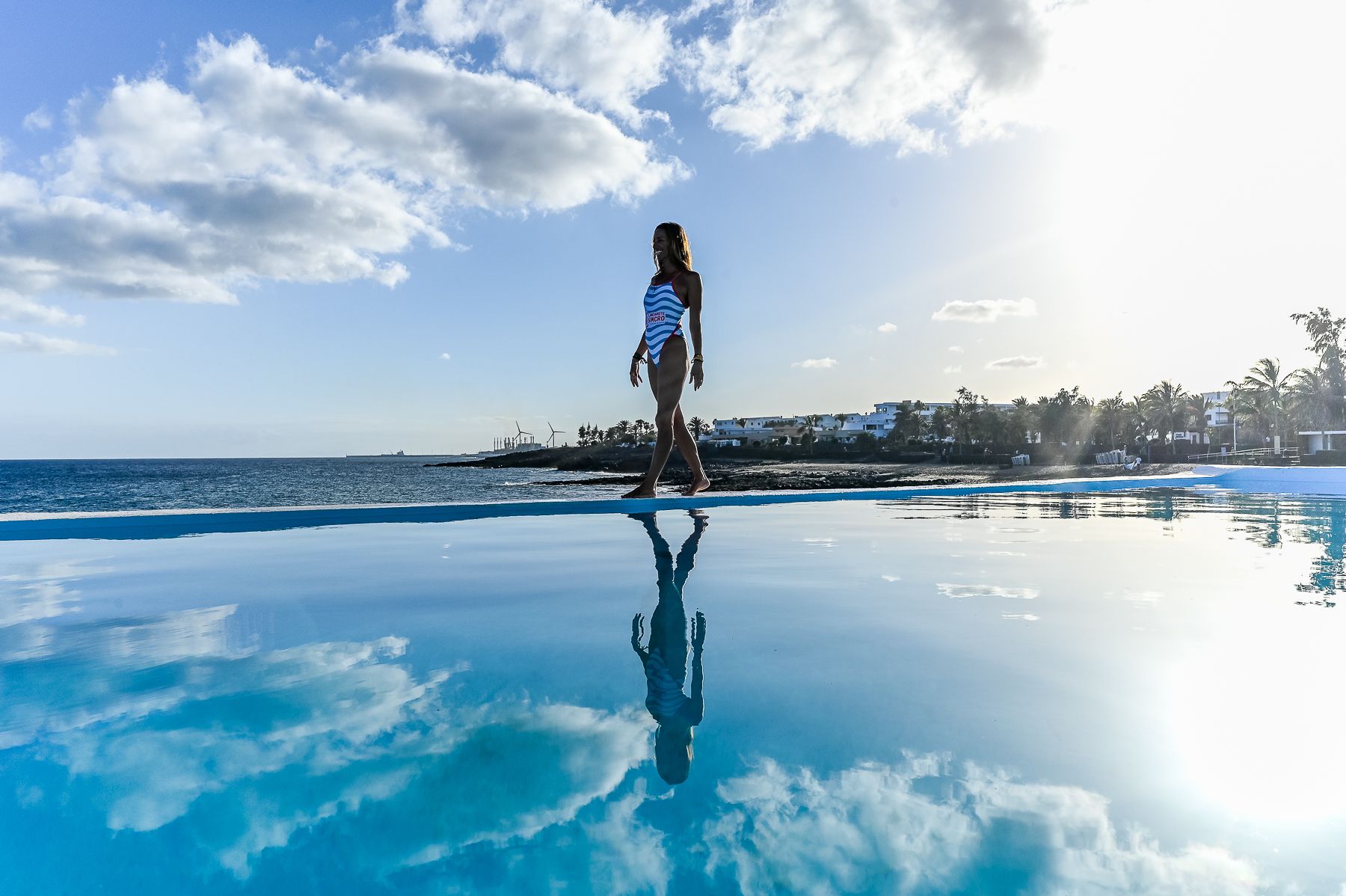 Exhibición del VIII Campus Lanzarote Sincro con Gemma Mengual, entre otras nadadoras