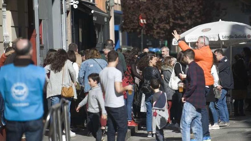 La calle San José celebra el Día del Padre con música y degustaciones