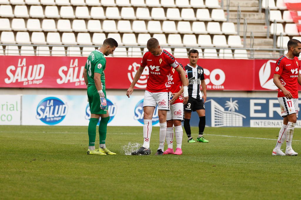 El Real Murcia no levanta cabeza (0-0)