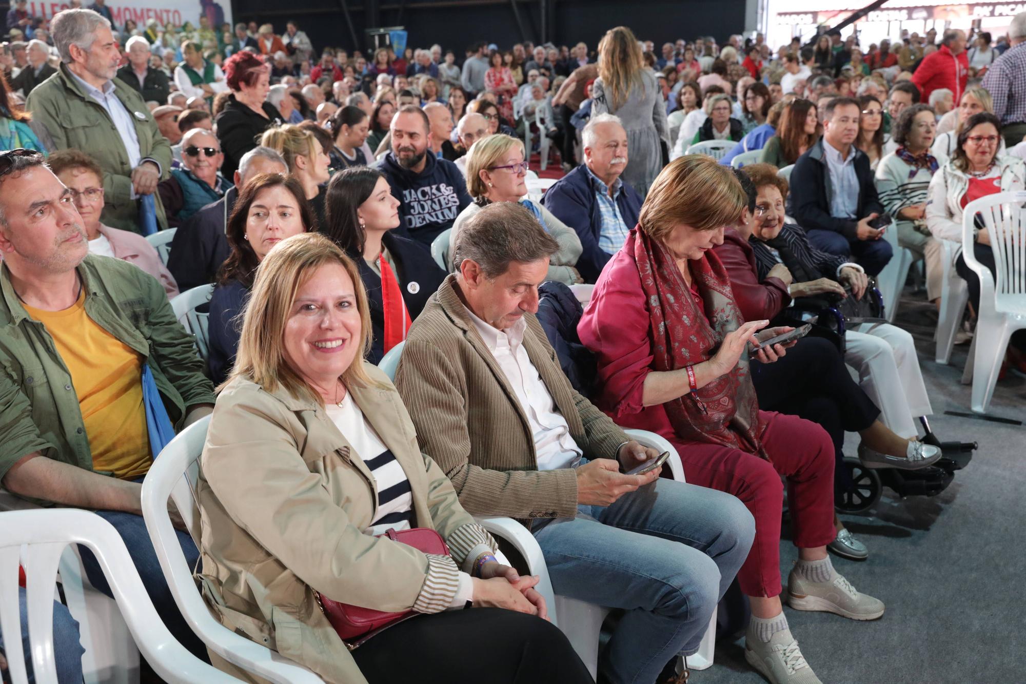 El mitin de Pedro Sánchez junto a Adrián Barbón en Gijón, en imágenes