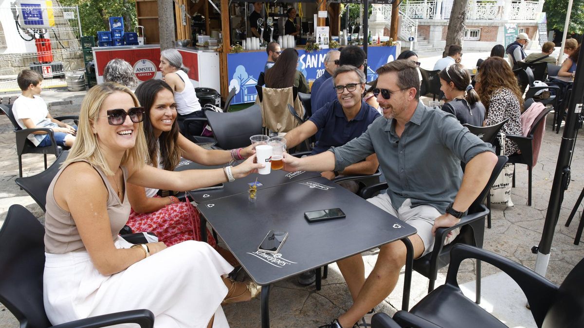 El vermú del Bombé vuelve por San Mateo: "Es una tradición, aquí te juntas con todo el mundo"