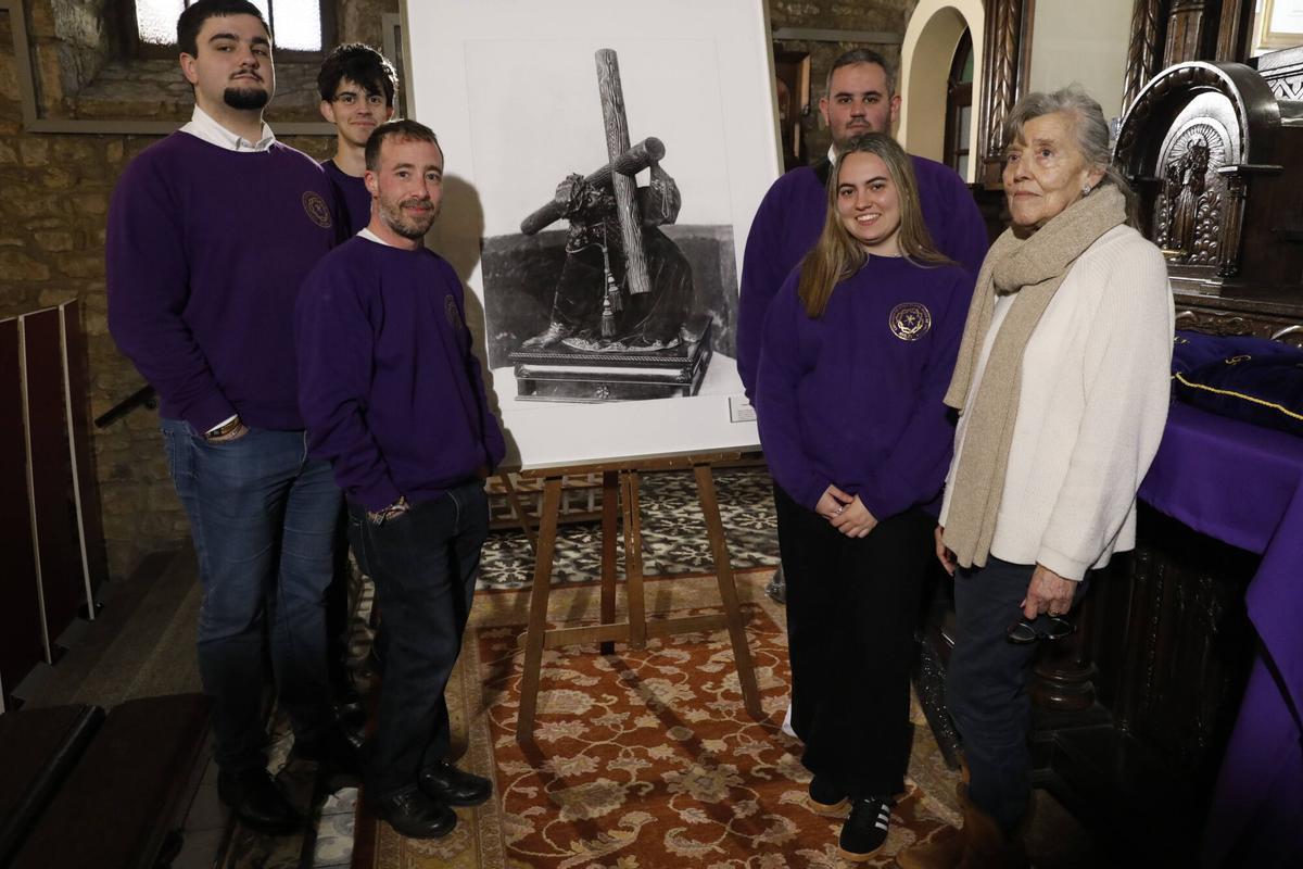 Miembros de la cofradía de Jesusín de Galiana