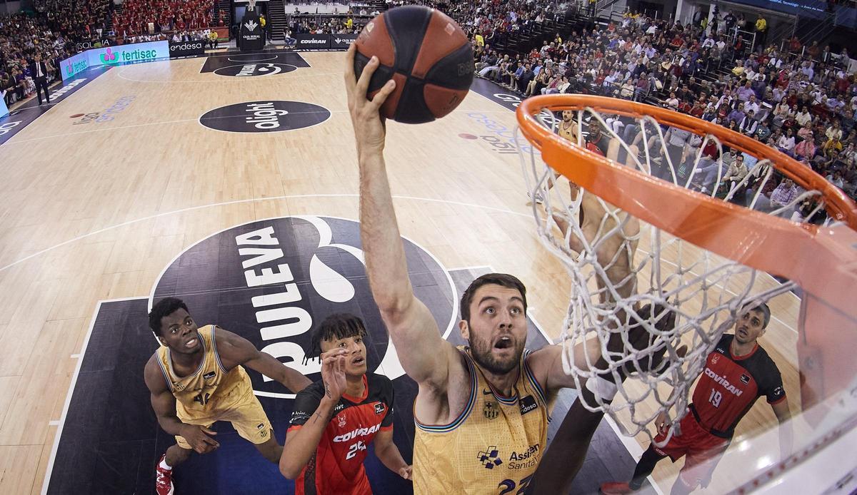 Tobey, en una acción del partido ante el Covirán Granada del pasado miércoles