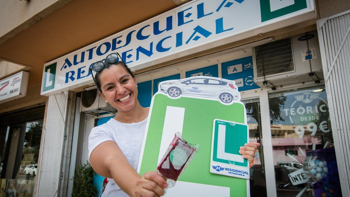 Sacarse el carnet de conducir en Ibiza es más económico en Autoescuela Residencial.