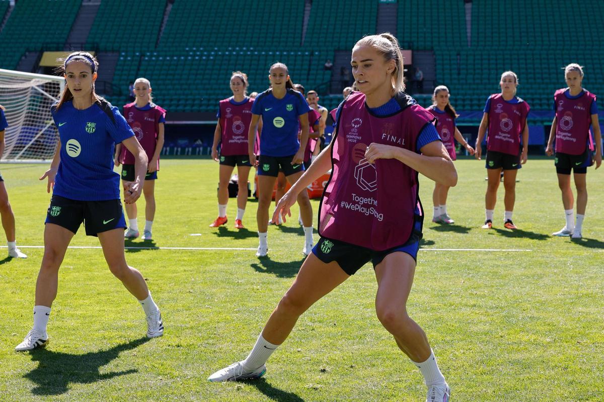 El FC Barcelona femenino durante el entrenamiento de este viernes en Lisbo para disputar mañana la final de la Liga de Campeones femenina contra el Arsenal