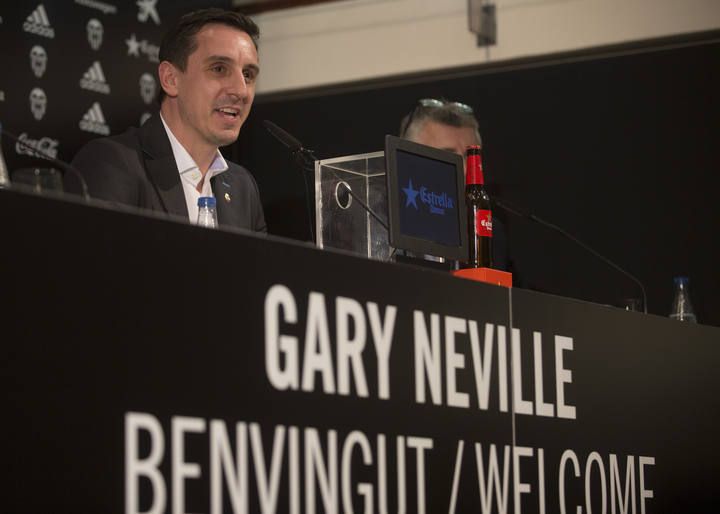Presentación de Gary Neville