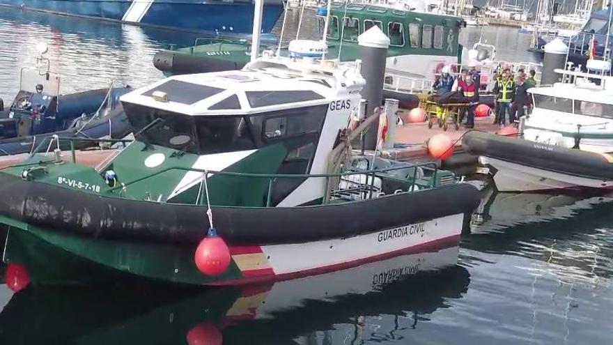 Gardacostas localiza en el mar cerca de la Torre el cuerpo sin vida del desaparecido en Punta Herminia