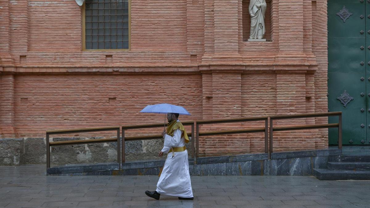 La lluvia impide la procesión en Cartagena este Domingo de Ramos.