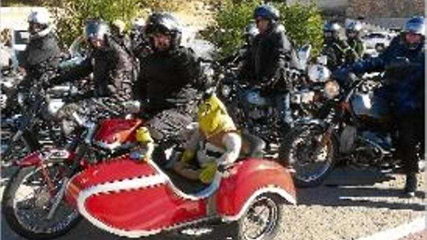 Trobada de motos històriques a Sant Feliu