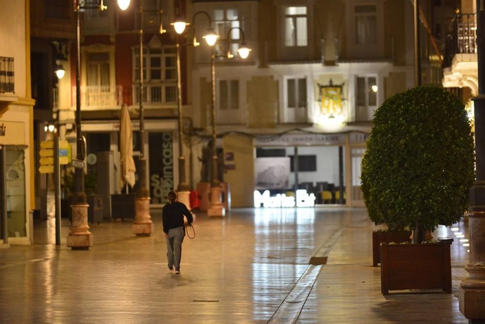 Primera noche con el toque de queda en Cartagena