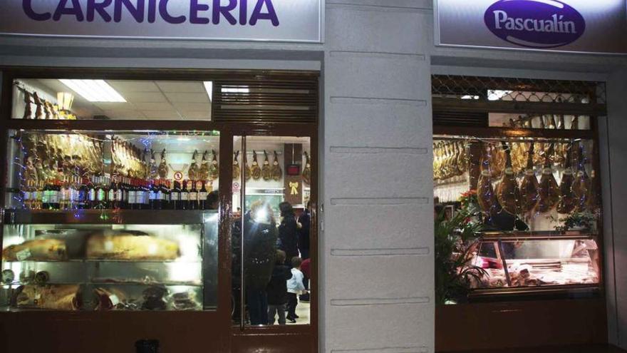 Carnicería Pascualín abre al público con sus mejores productos