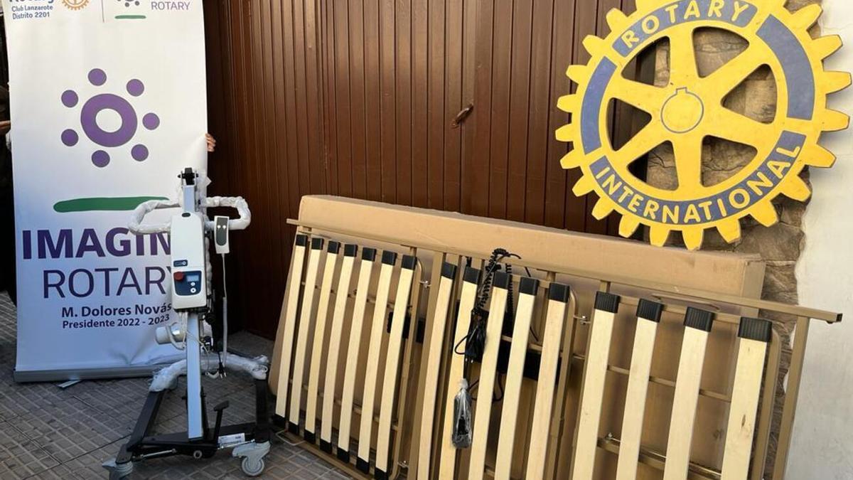 Material entregado por Rotary Club Lanzarote a un paciente con diversidad funcional en Lanzarote.