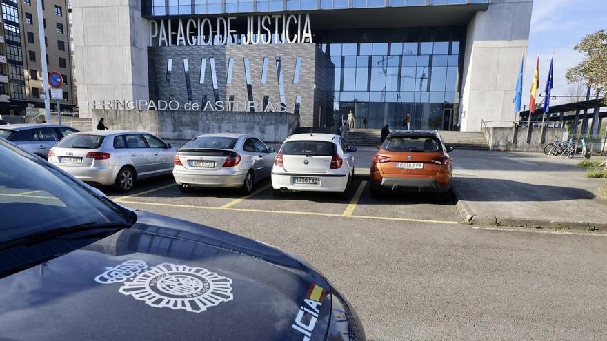 Condenado un cubano en Gijón por dejarse grabar por un menor mientras tenían relaciones sexuales