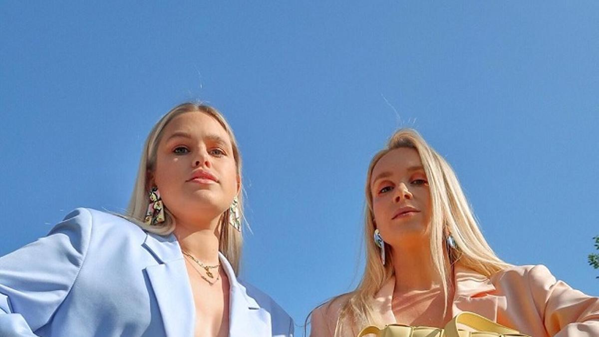 Olivia y Alice dos hermanas que triunfan en Instagram y TikTok por sus looks en colores pastel