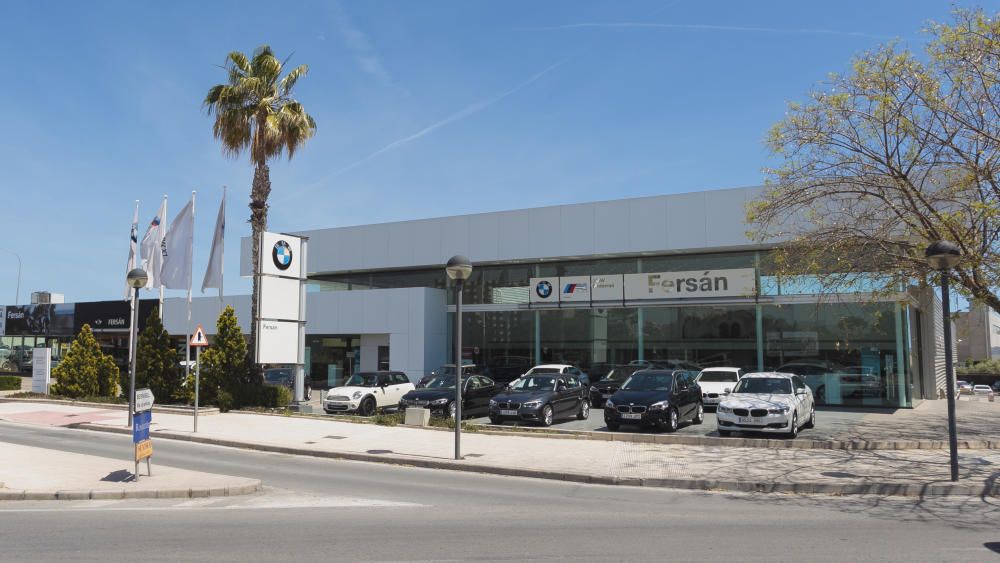 Hazte el mejor regalo esta Navidad y consigue un BMW nuevo en Fersán