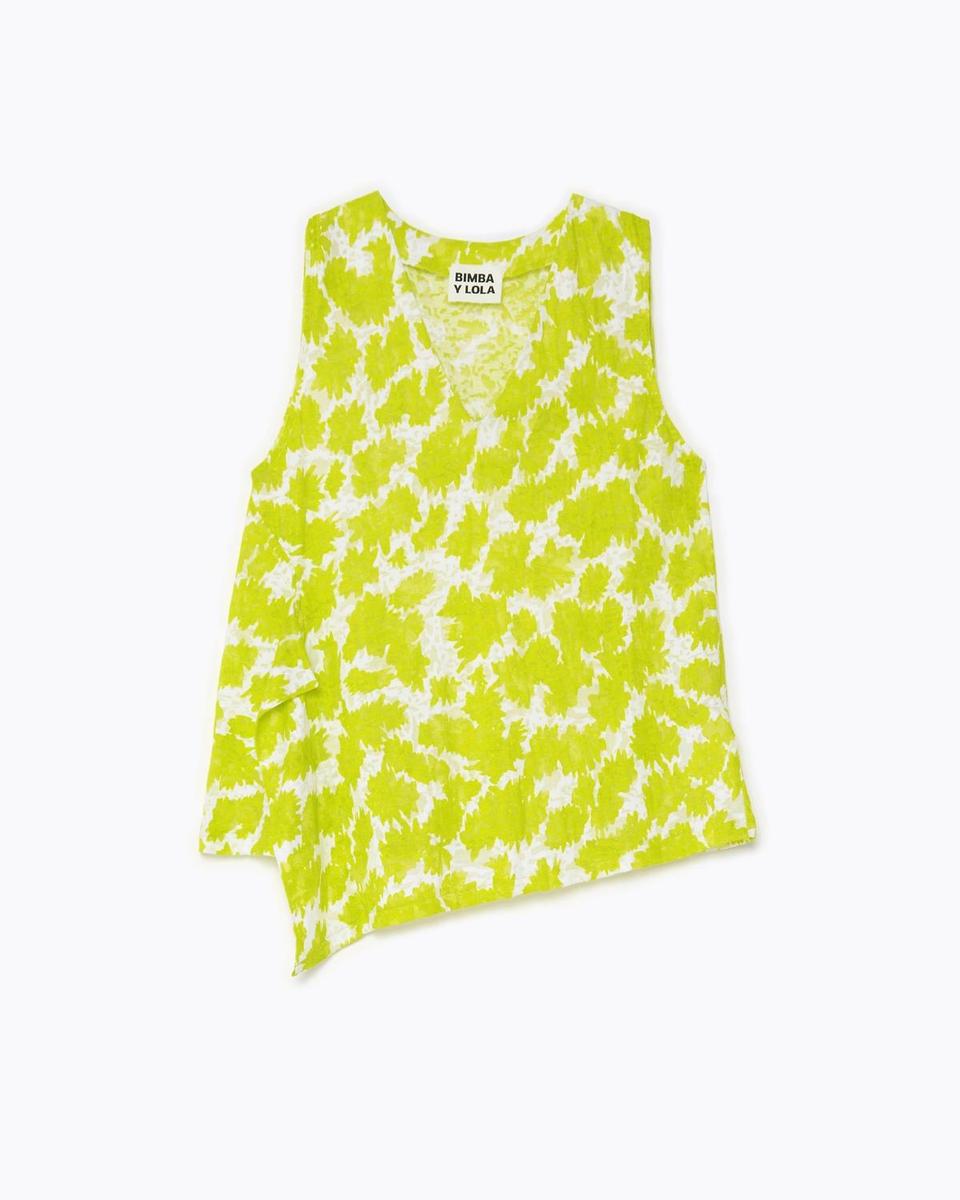 Camiseta con estampado 'devoré moss', de Bimba y Lola (45 euros)