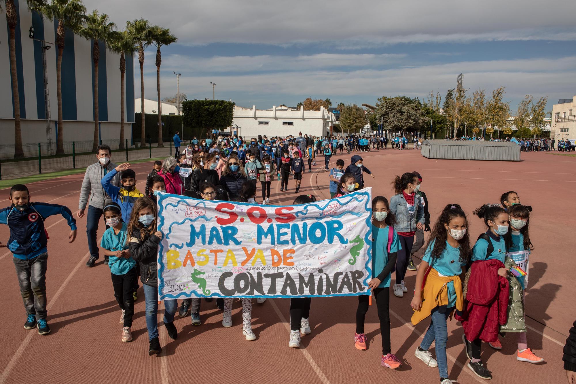 Colegios de San Javier lanzan un SOS por el Mar Menor