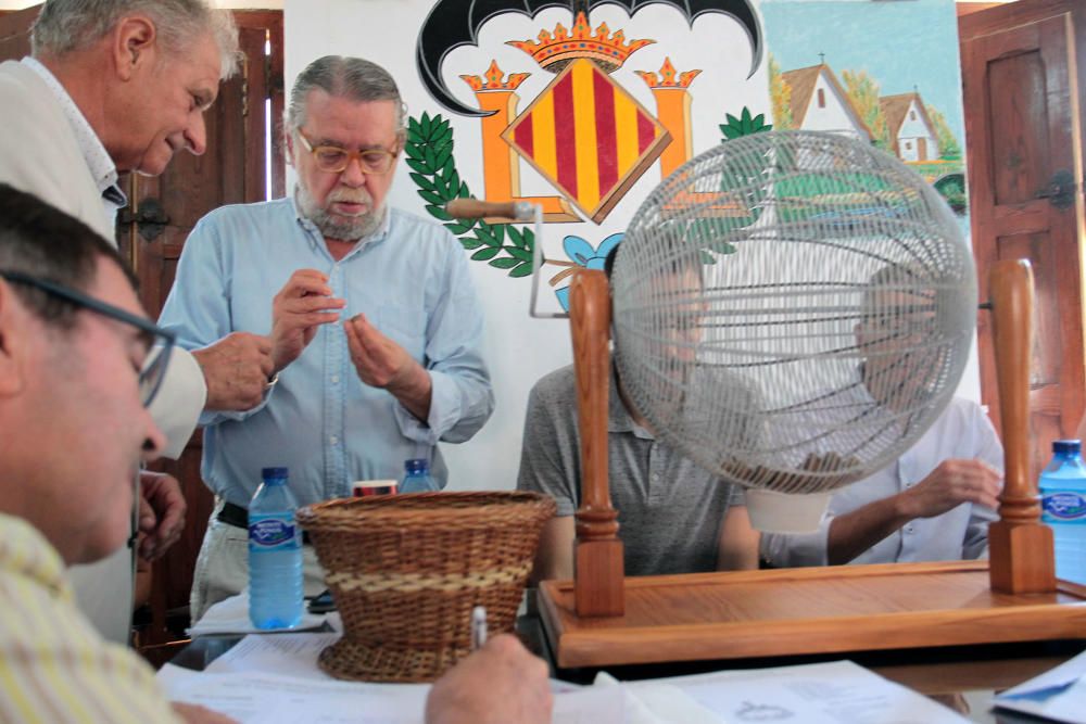 Sorteo de redolins en El Palmar