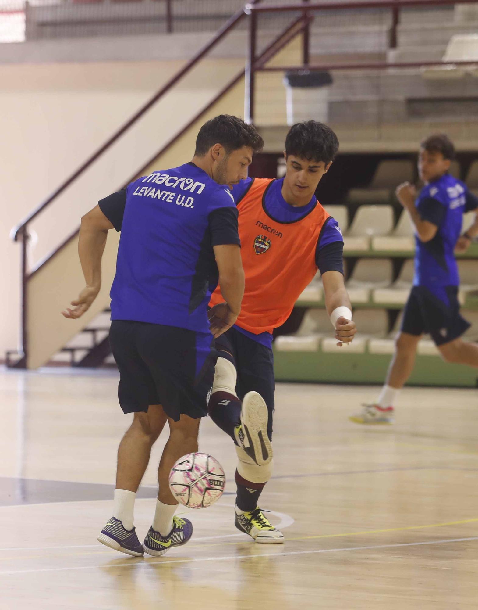 Primera sesión de trabajo para el Levante UD FS