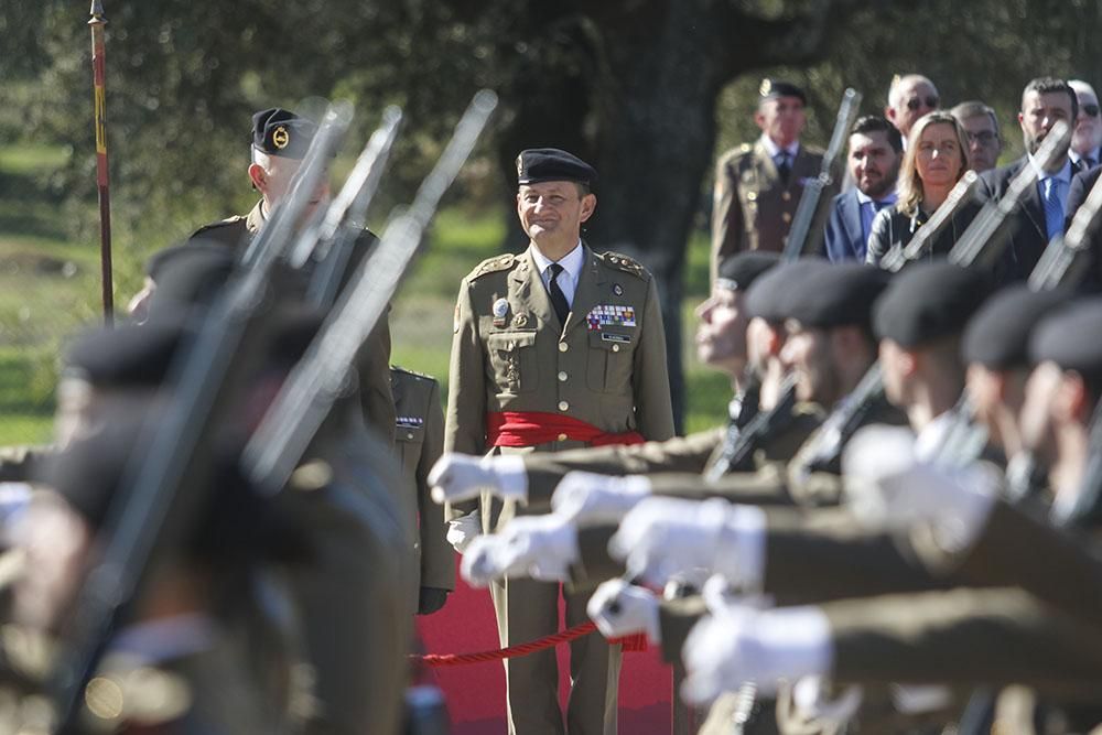 El general Ignacio Olazábal recibe el mando de la BRI X