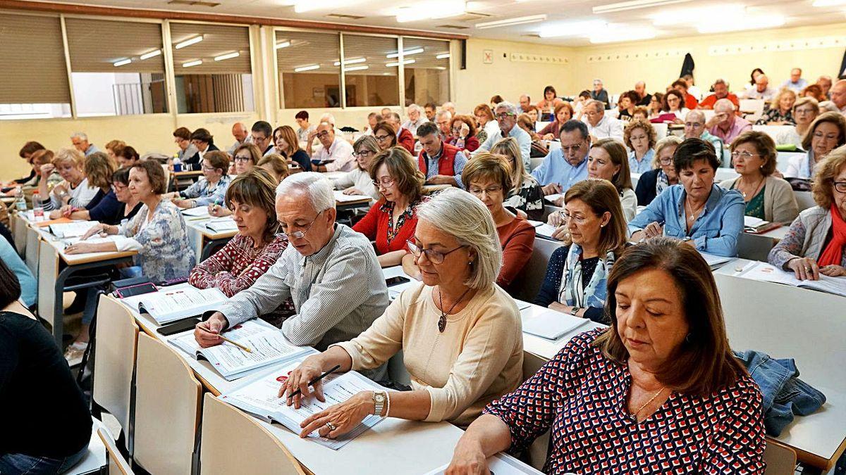 Alumnos del Centro Intergeneracional Profesor Francisco Santisteban