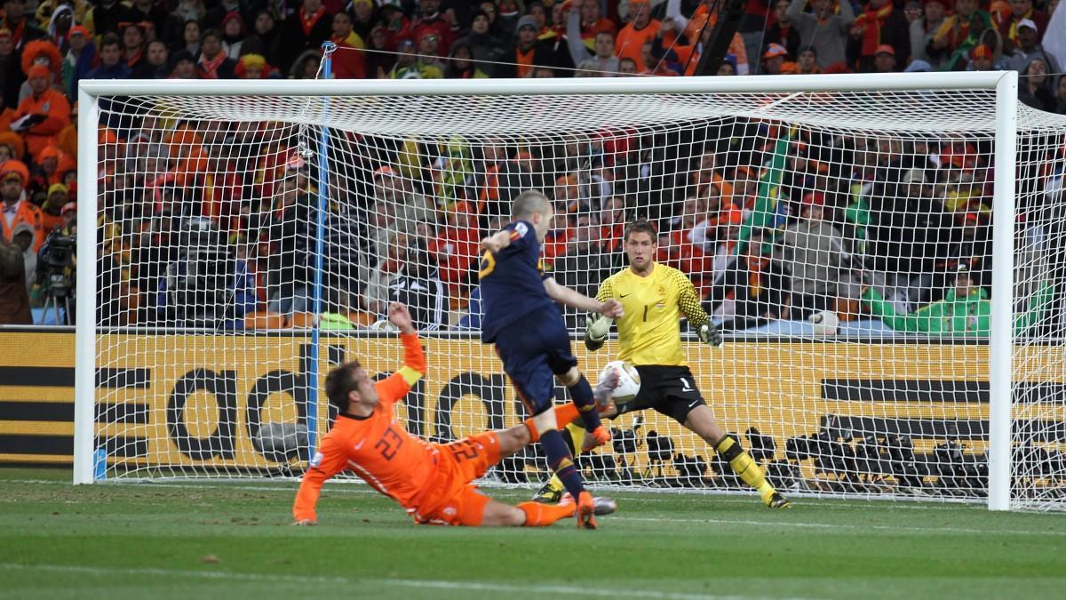 La acción en la que Andrés Iniesta anotó el único gol de la final del Mundial 2010 frente a Países Bajos