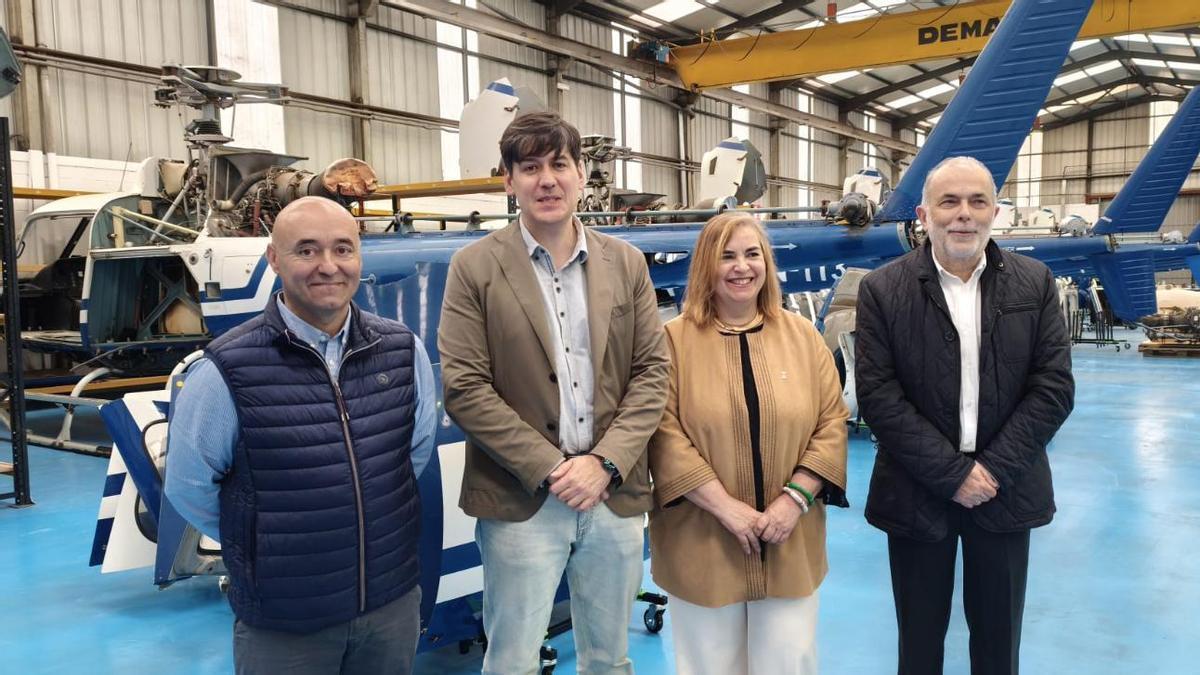 Serafín Sánchez, Borja Sánchez, Montserrat Alonso i José Manuel Ferreira a les instal·lacions de l’empresa.