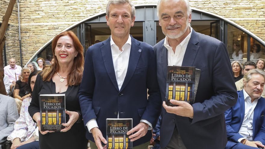 González Pons trae a Compostela una novela de amores y crímenes políticos