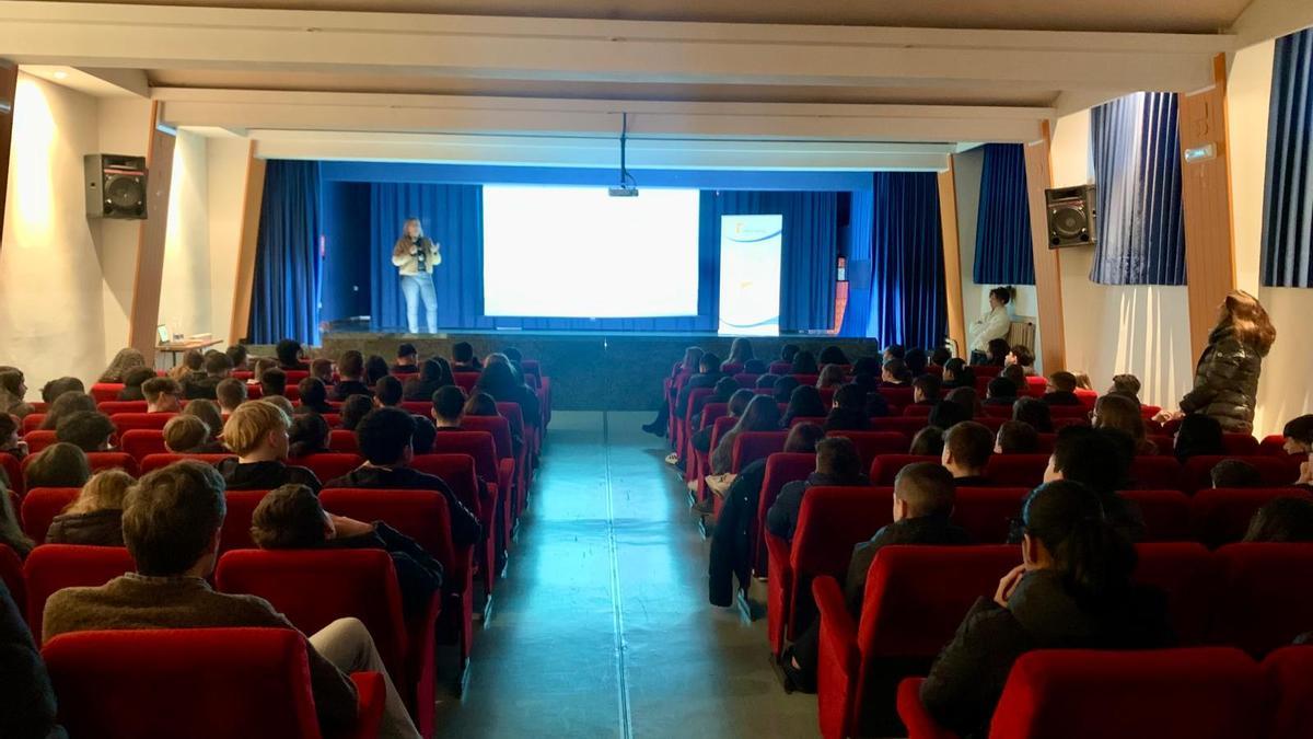 La charla ofrecida en el colegio La Inmaculada.