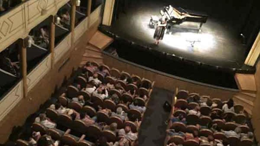 Recital de piano y flauta en el Teatro Latorre.