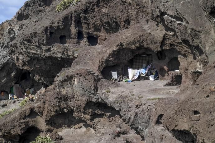 LAS PALMAS DE GRAN CANARIA 16-01-2019 LAS PALMAS DE GRAN CANARIA. Reportaje sobre el abandono de la cueva de Los Canarios. Reportaje sobre el abandono de la cueva de Los Canarios.  FOTOS: JUAN CASTRO