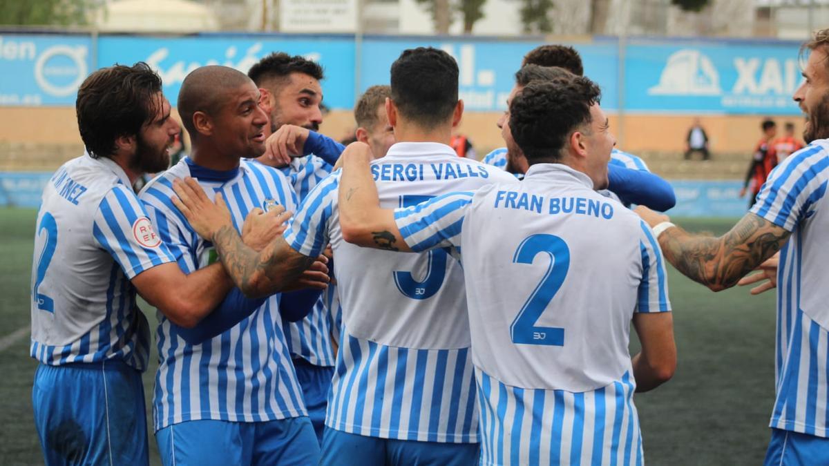 Los gandienses celebran el gol del triunfo