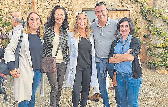 Soraya Romero, Maribel Ivoleon, Tiffany Blackman, Pancho Aguado y Lena Capellà.