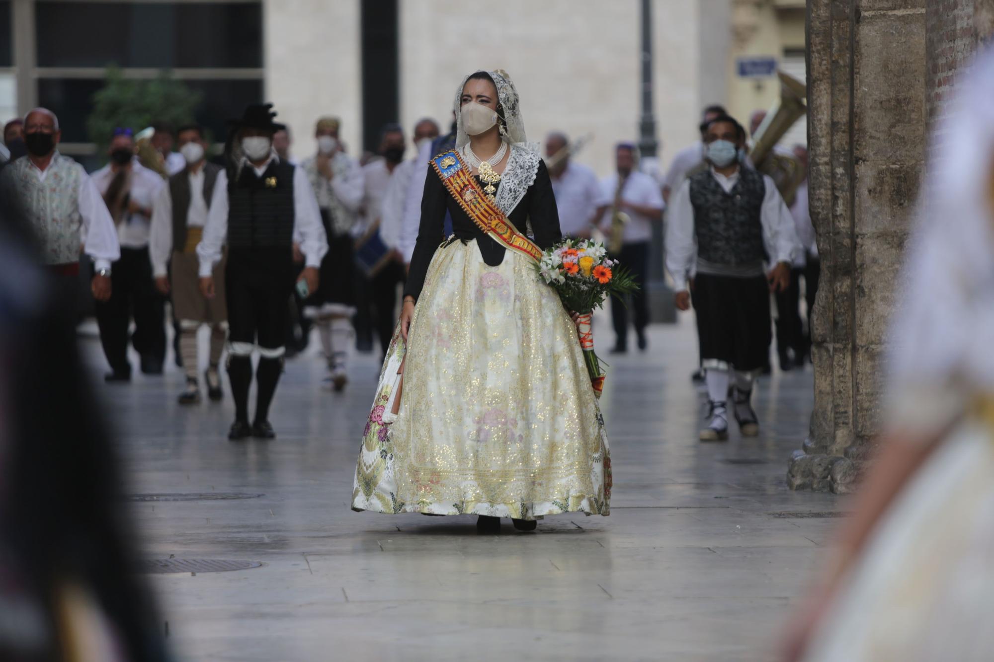 Búscate en el segundo día de Ofrenda por la calle de la Mar (entre las 19.00 y las 20.00 horas)