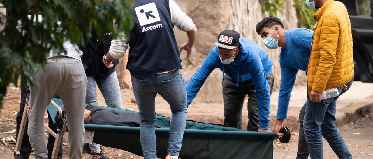 Ochos detenidos en el campamento de Las Raíces