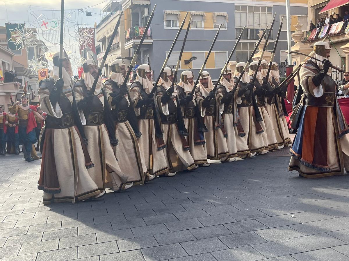 Así ha sido la Entrada Mora de los Moros y Cristianos de Petrer