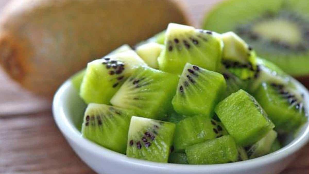 Los beneficios de comer kiwi a diario