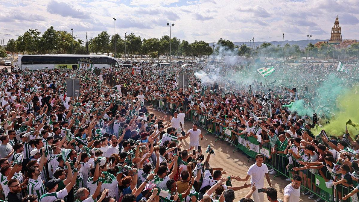 La afición del Córdoba está totalmente volcada con  su equipo