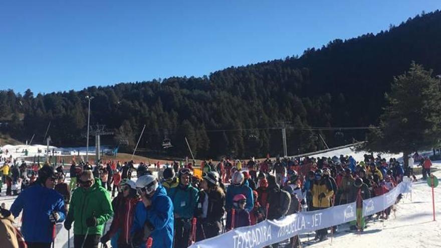 Cues d&#039;esquiadors a Masella durant aquestes festes de Nadal