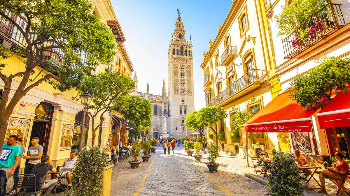 Todo aquel que visita Sevilla queda prendado de su belleza.