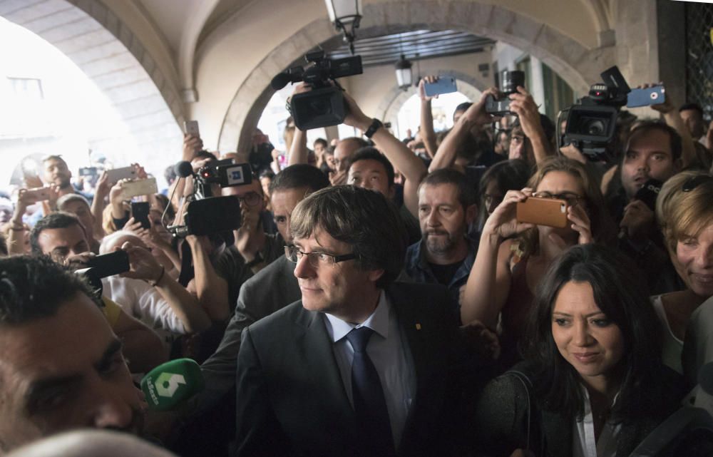 Así es Marcela Topor, la mujer de Puigdemont