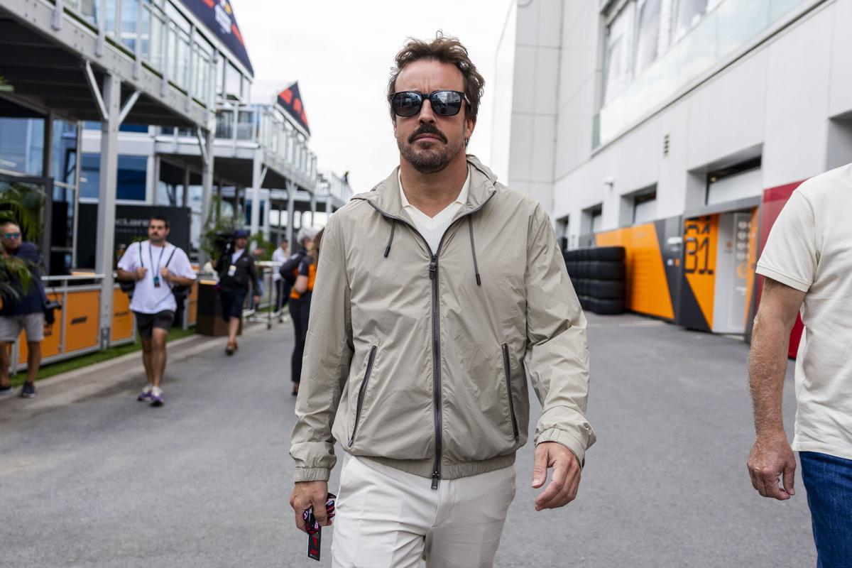 Alonso sentencia al AMR25: "Entendimos el problema, pero es tarde para solucionarlo"