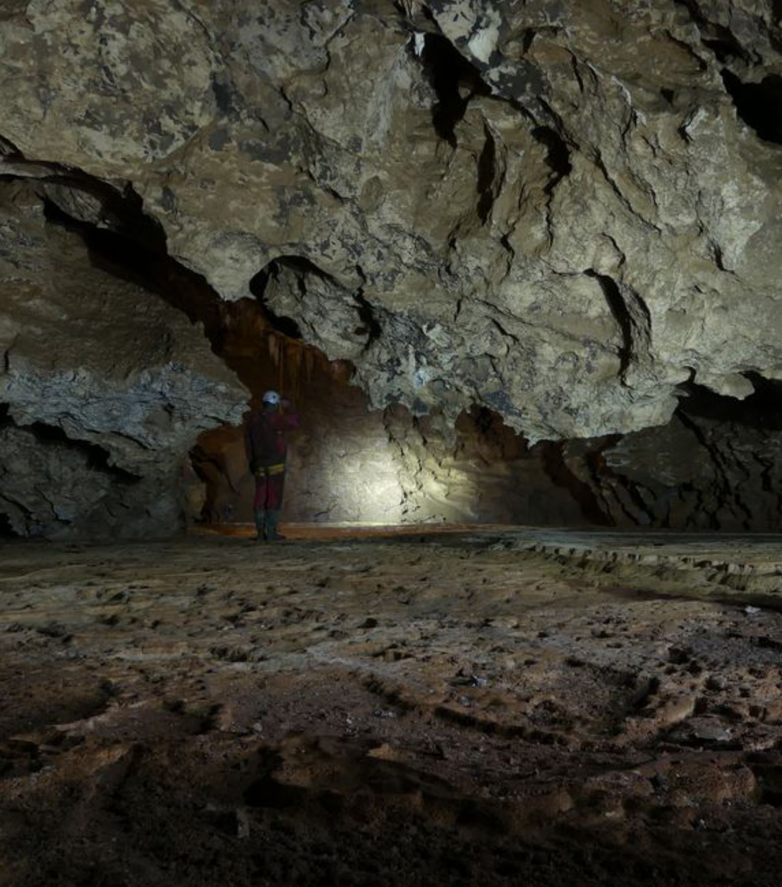 La sala de los Gours, en el sistema de la cueva del Trumbio. | G. E. Gema