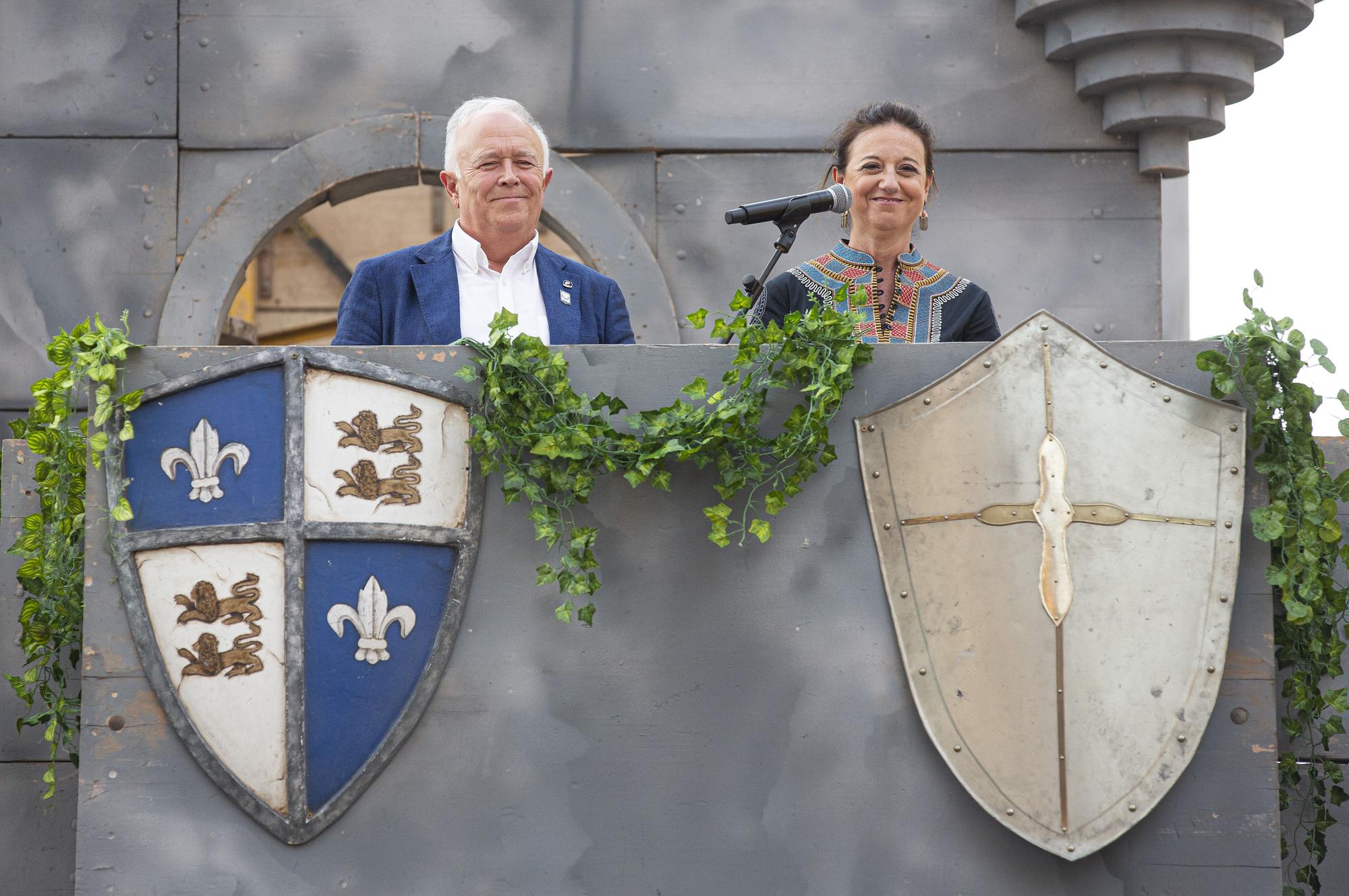 San Blas refuerza su hermanamiento con Alcoy en el pregón de los Moros y Cristianos