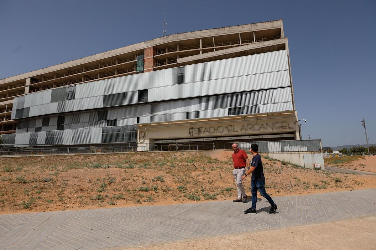 Vista exterior de la Preferencia del Bahrain Victorious Nuevo Arcángel, que será cerrada al exterior, al igual que el Fondo Sur.