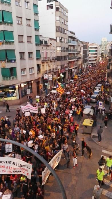 Concentració a Manresa contra els atacs a les institucions catalanes.