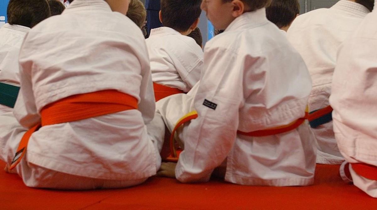 Chicos judokas.